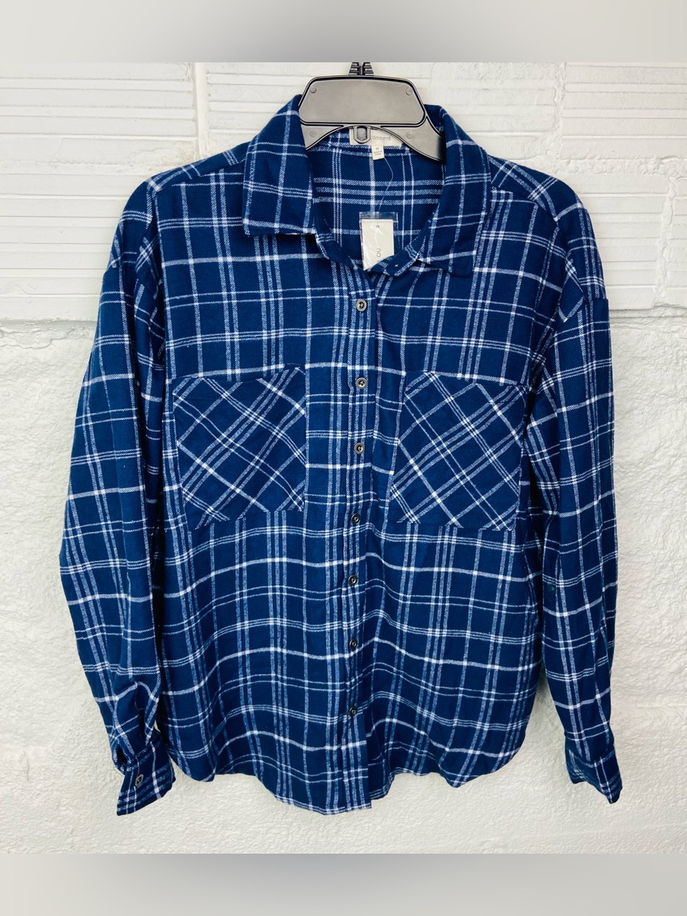 NWT No comment Navy Plaid flannel Long-Sleeve Button-Up Shirt size medium